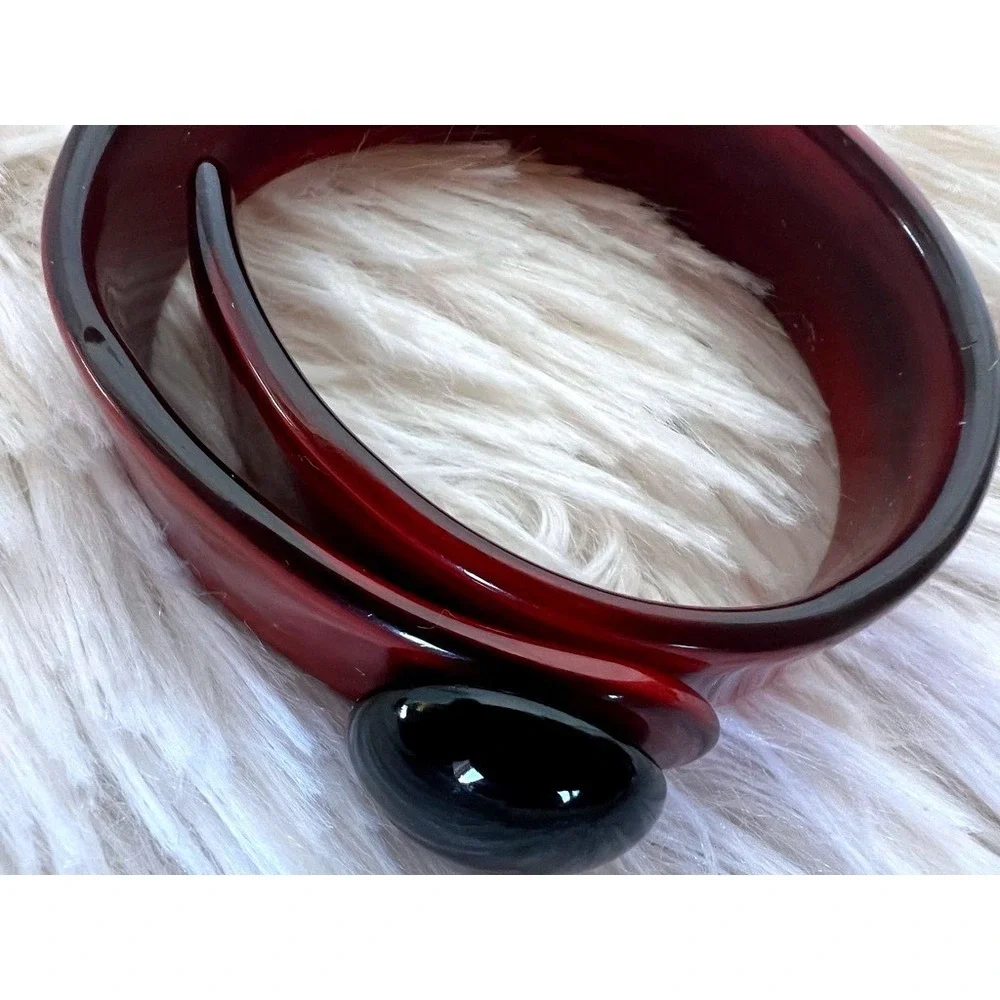 Vintage Lucite Bracelet Cherry Red Petite Small Wrist Mod Artwear Mid‎ Century